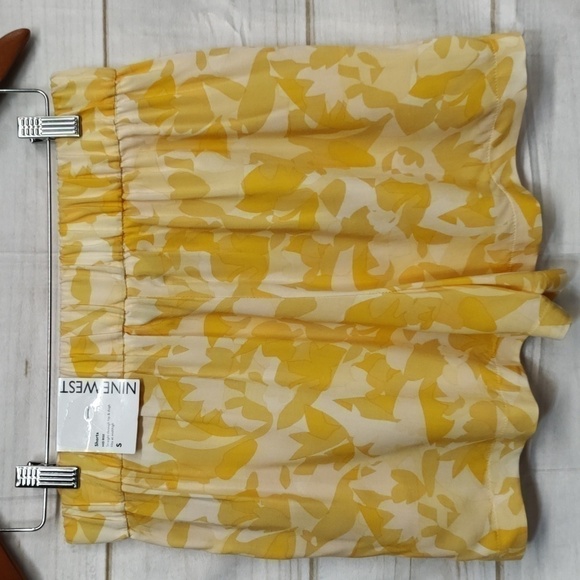 NINE West Mid Rise Shorts Size Small - Picture 4 of 11